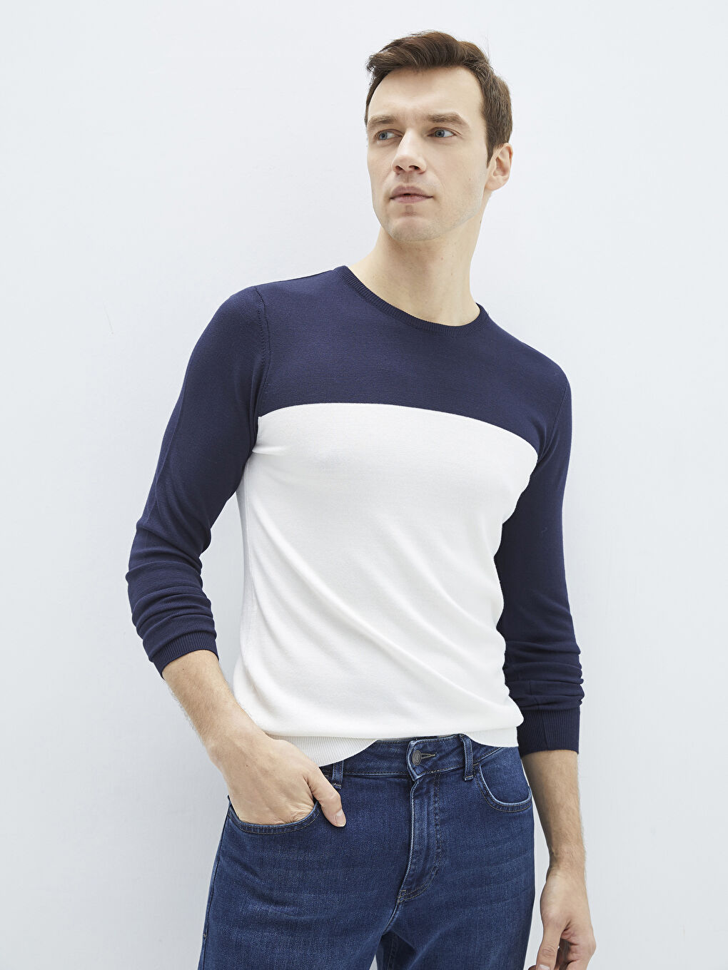 Beyaz Bisiklet Yaka Uzun Kollu Renk Bloklu İnce Erkek Triko Kazak-1