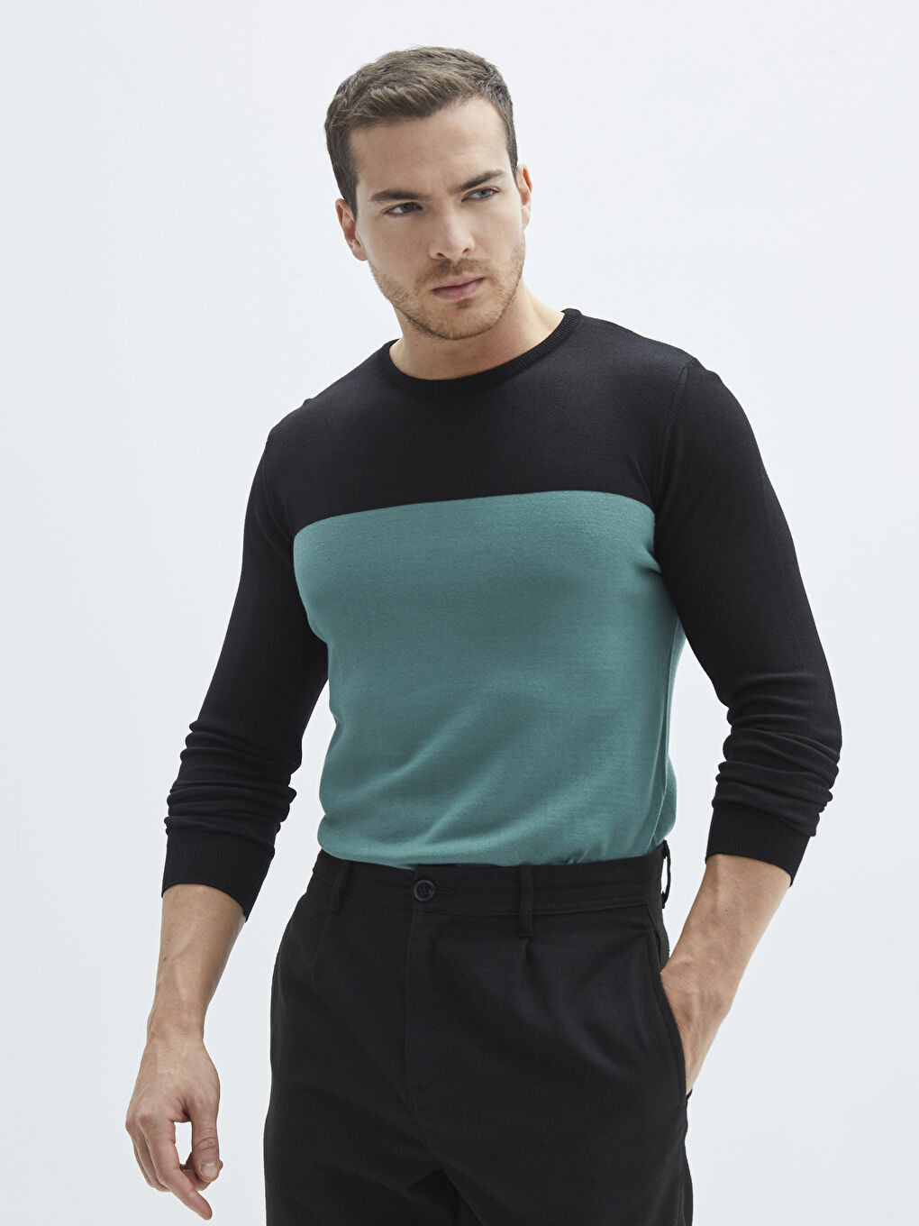 Crew Neck Long Sleeve Color Block Slim Men's Knitwear Sweater-1