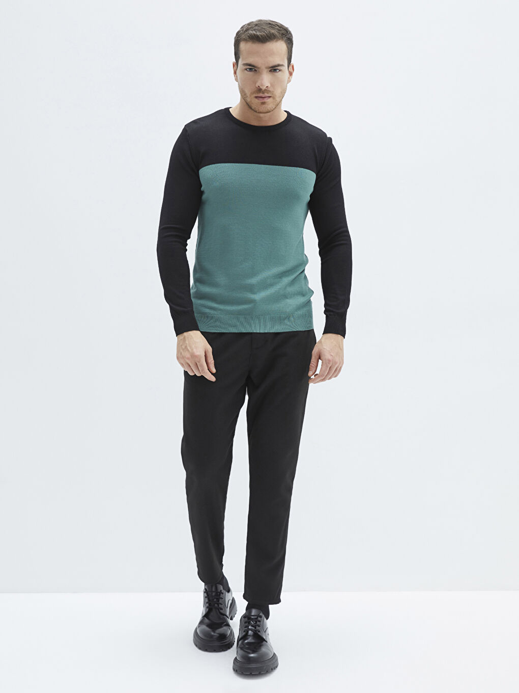 Crew Neck Long Sleeve Color Block Slim Men's Knitwear Sweater-2