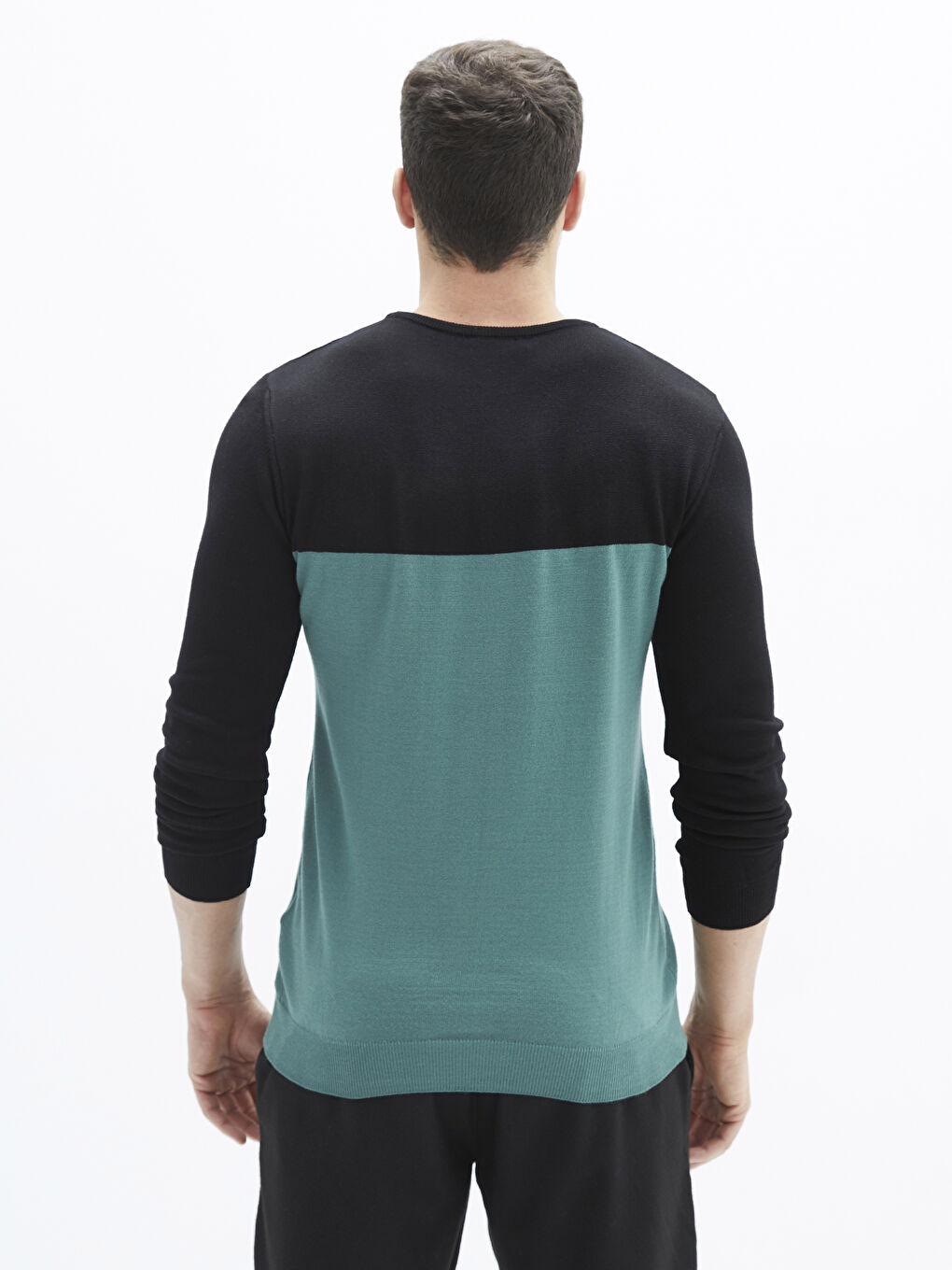 Crew Neck Long Sleeve Color Block Slim Men's Knitwear Sweater-4