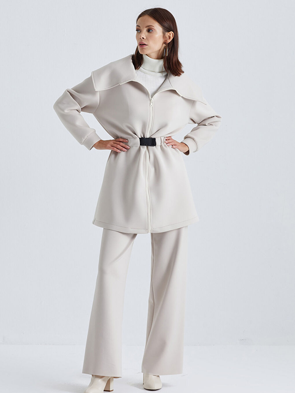 Шалевый воротник прямой пояс с деталями длинный рукав женское пальто-1