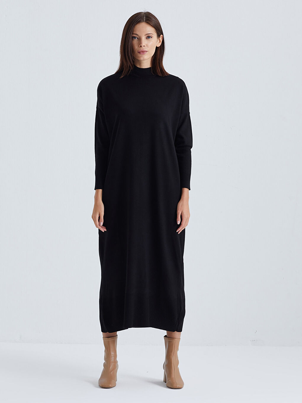 Siyah Yarım Balıkçı Yaka Kadın Triko Elbise