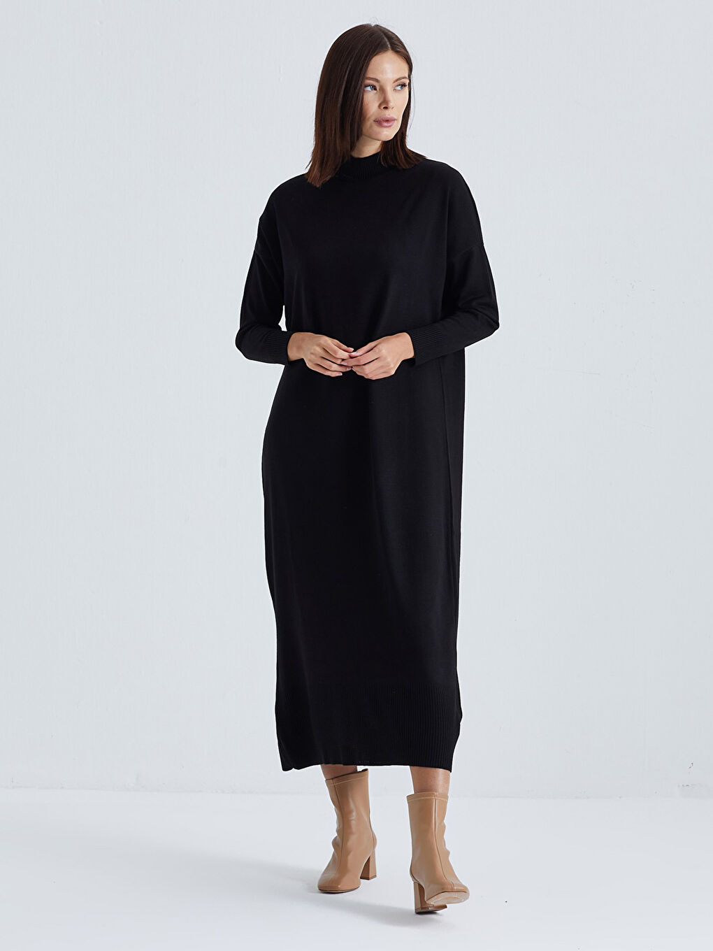 Siyah Yarım Balıkçı Yaka Kadın Triko Elbise-1