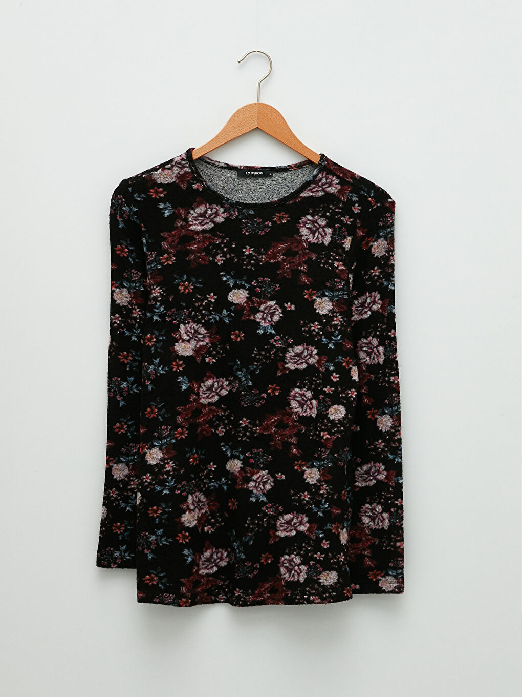 Siyah Bisiklet Yaka Çiçekli Uzun Kollu Kadın Tişört-5