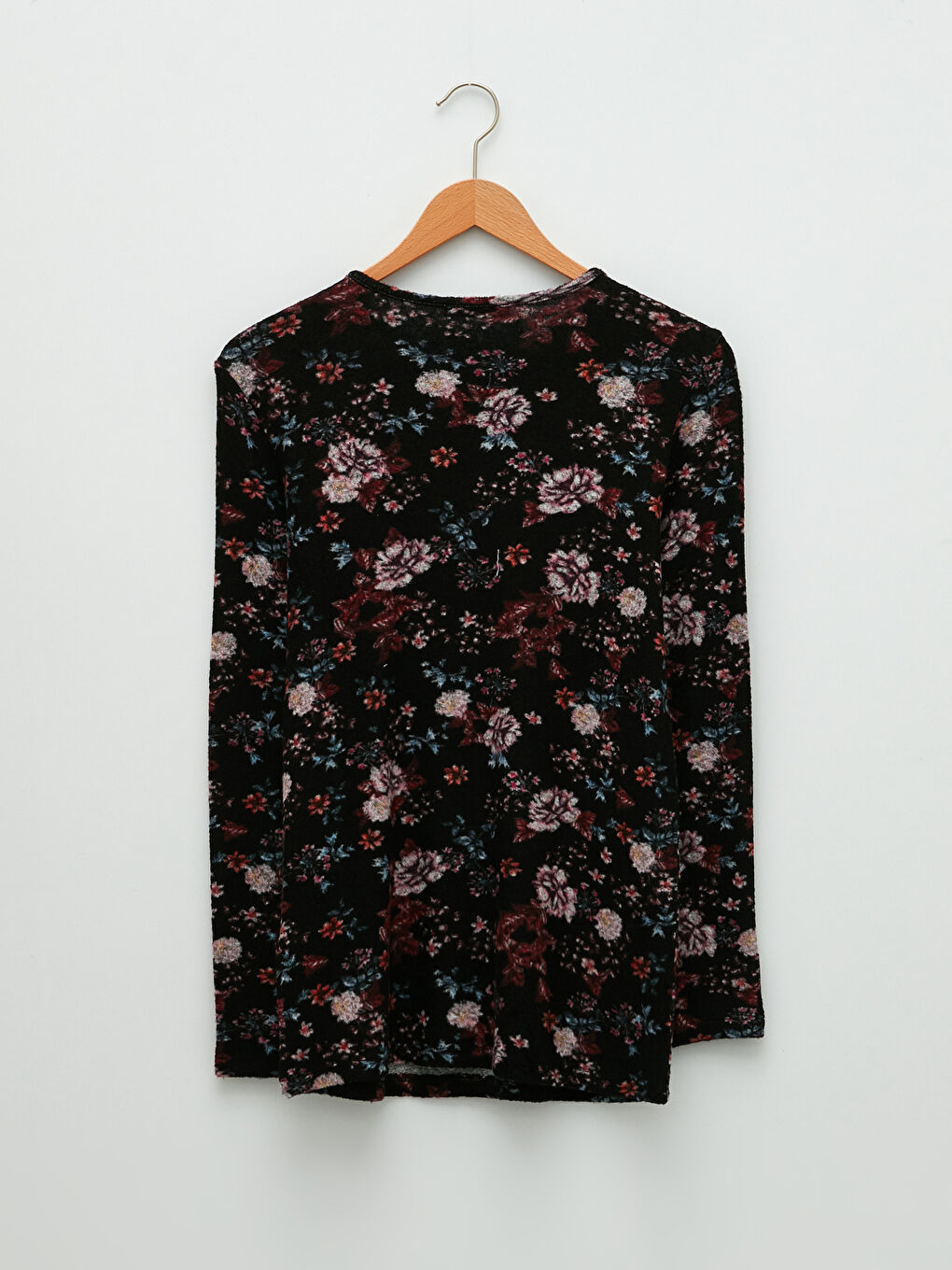Siyah Bisiklet Yaka Çiçekli Uzun Kollu Kadın Tişört-6