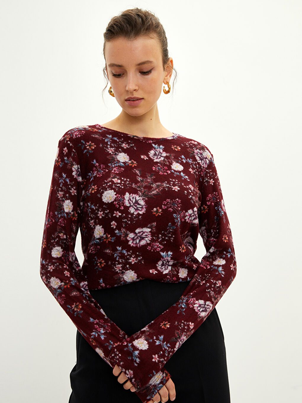 Bordo Bisiklet Yaka Çiçekli Uzun Kollu Kadın Tişört