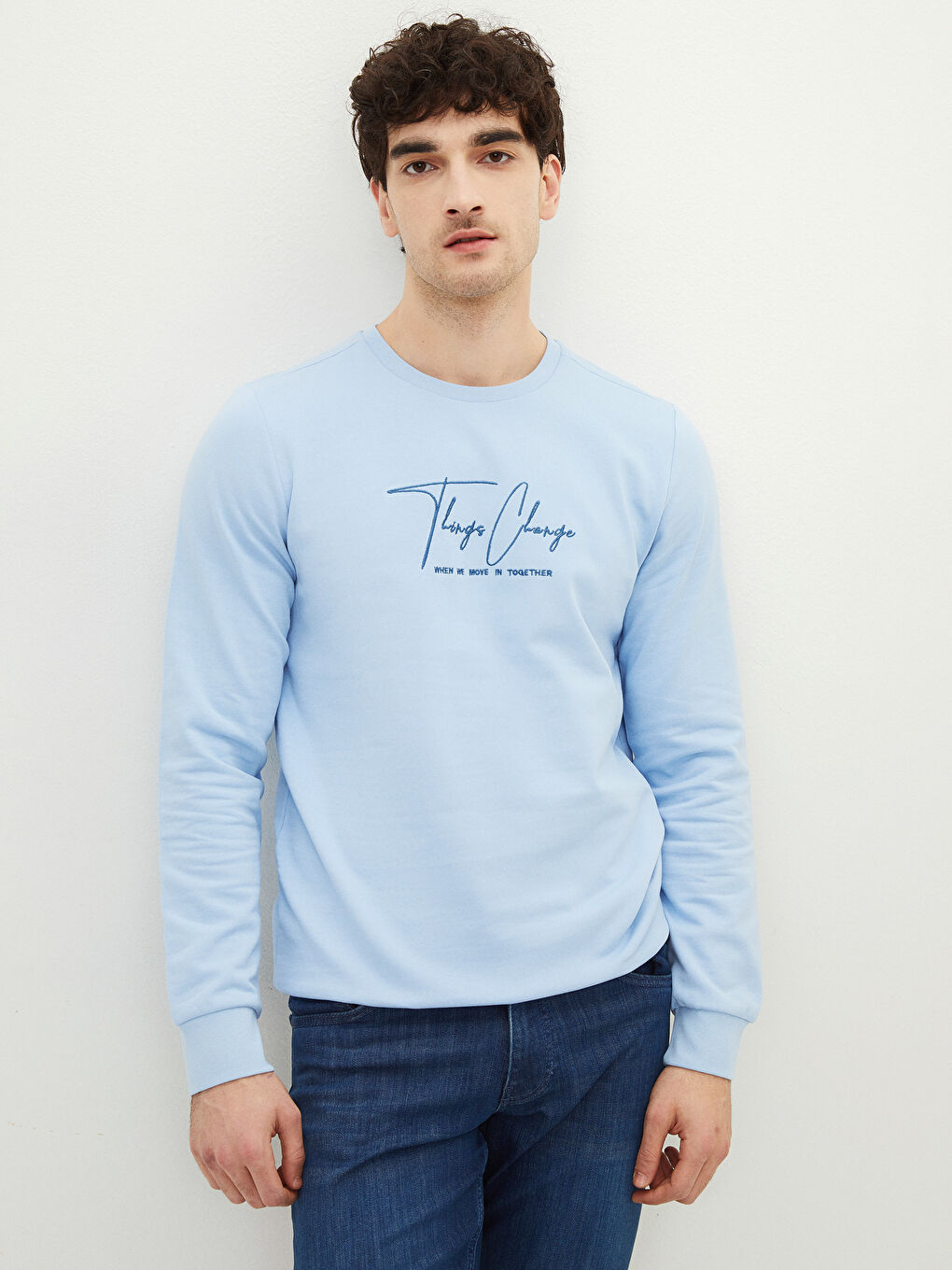 Ерлерге арналған ұзын жеңді кестеленген свитшот