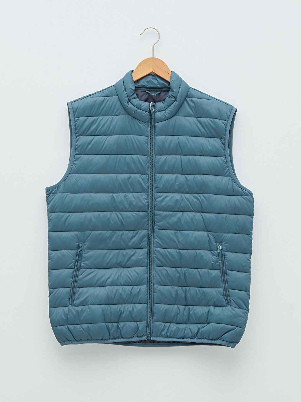 Жилет Мужской Приталенный Однотонный С Высоким Воротником-5