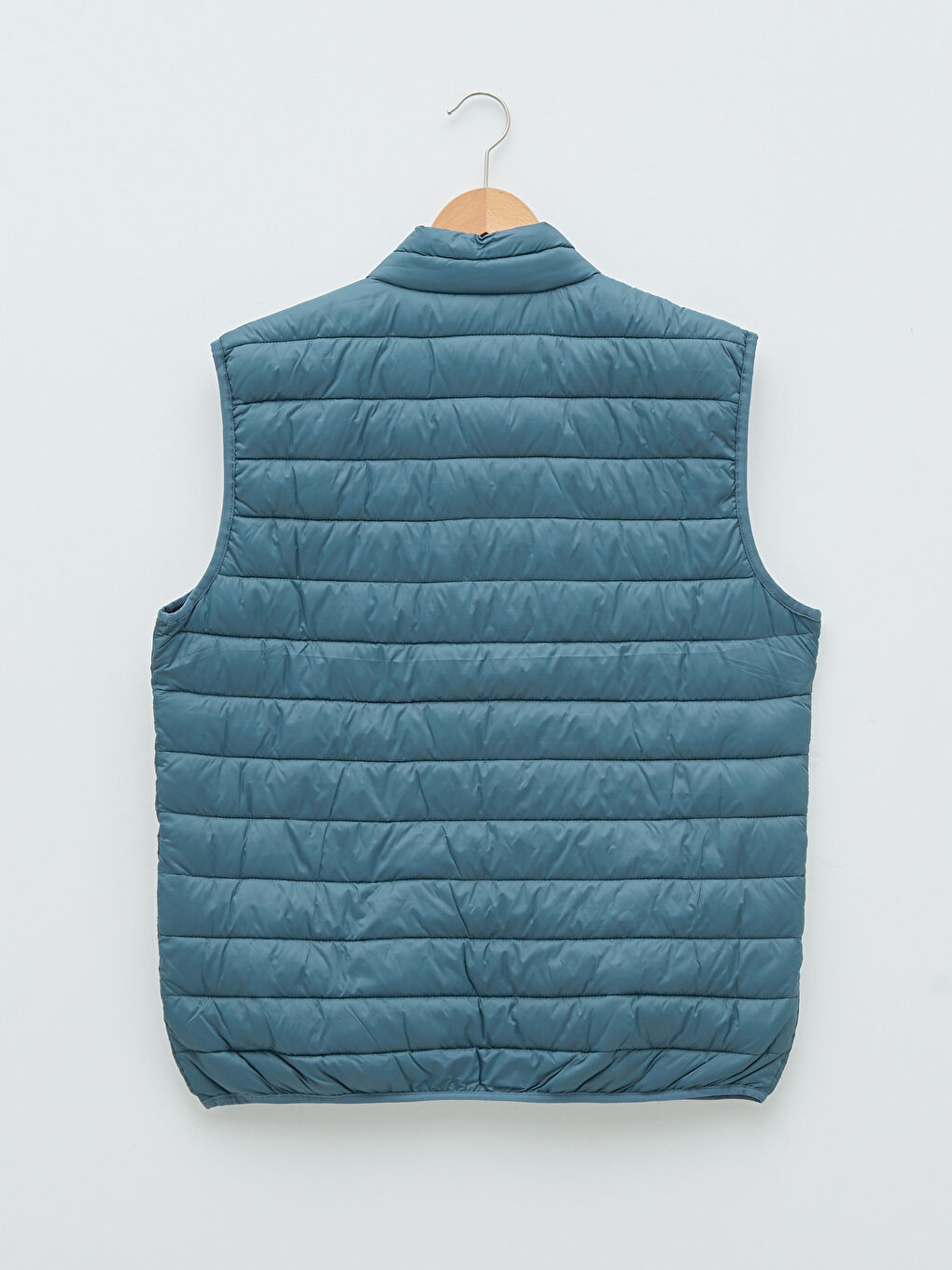 Жилет Мужской Приталенный Однотонный С Высоким Воротником-6