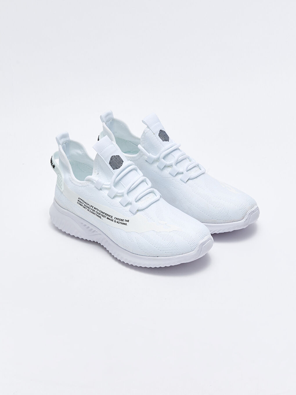 Beyaz Yazı Baskılı Bağcıklı Erkek Aktif Spor Ayakkabı