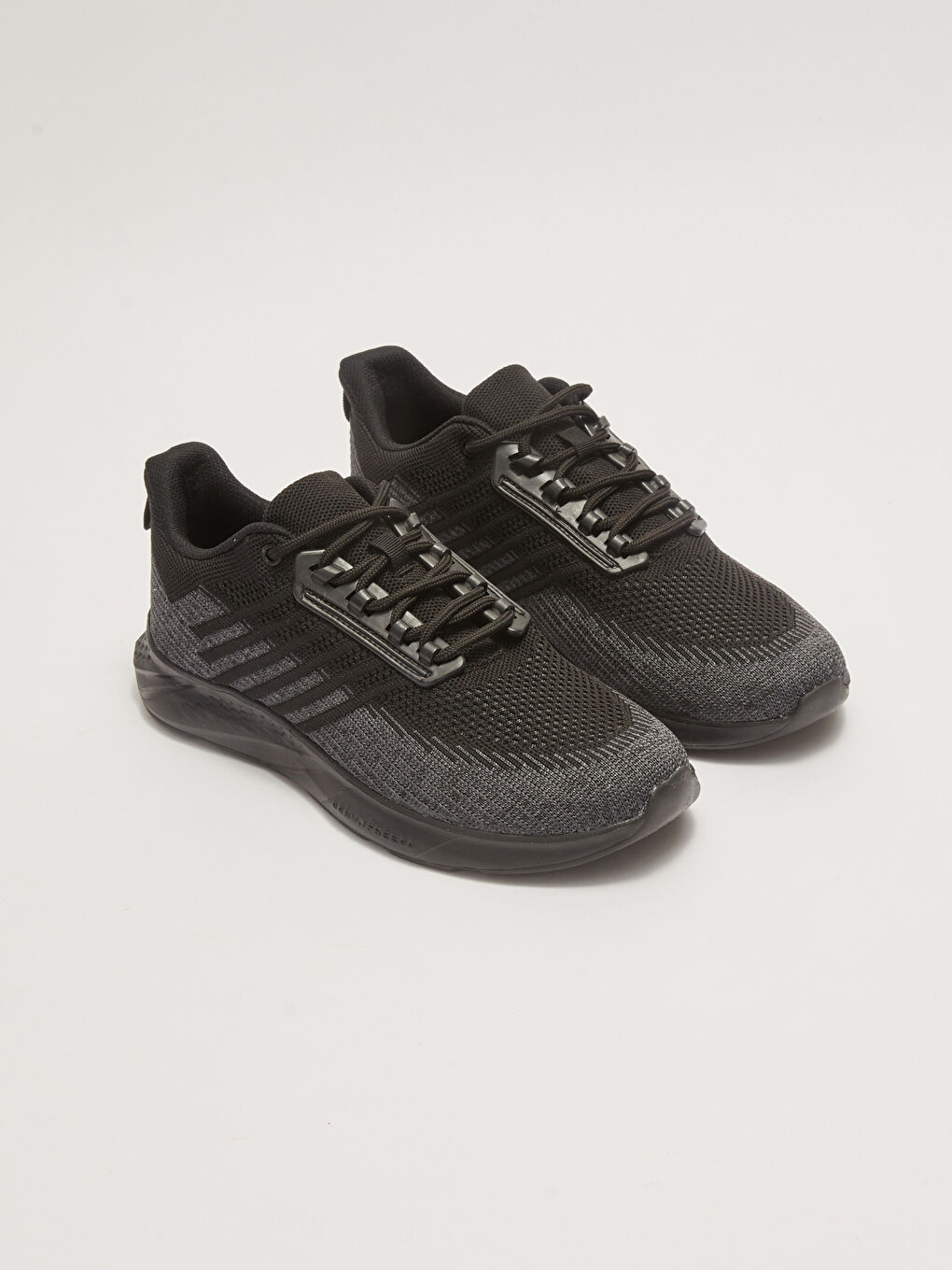 Кроссовки для активного спорта с толстой подошвой и цветовым блоком для мужчин-1