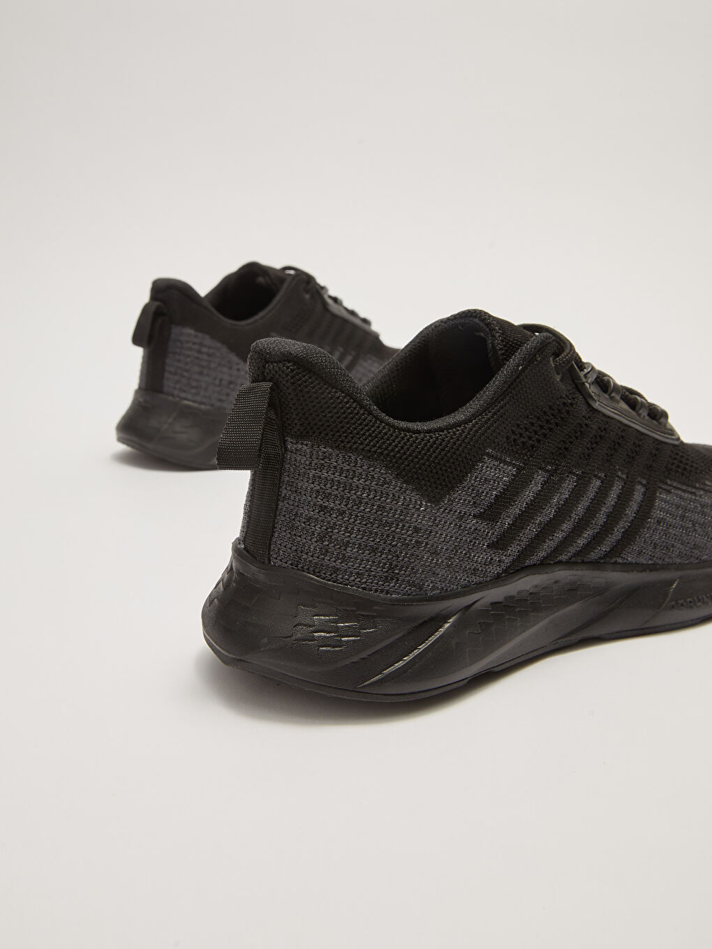 Кроссовки для активного спорта с толстой подошвой и цветовым блоком для мужчин-5