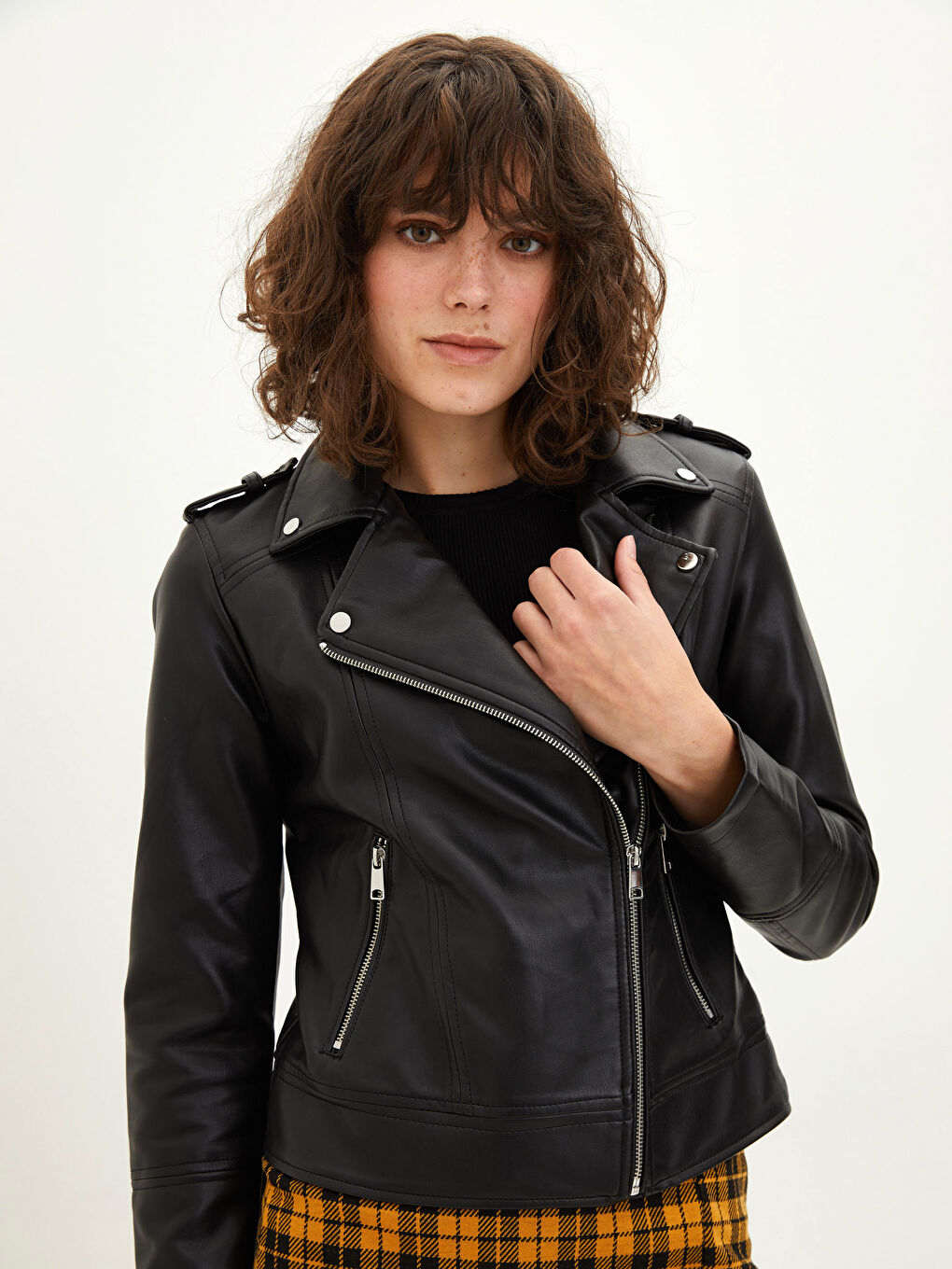 Woman BLACK Faux Leather Coat-2