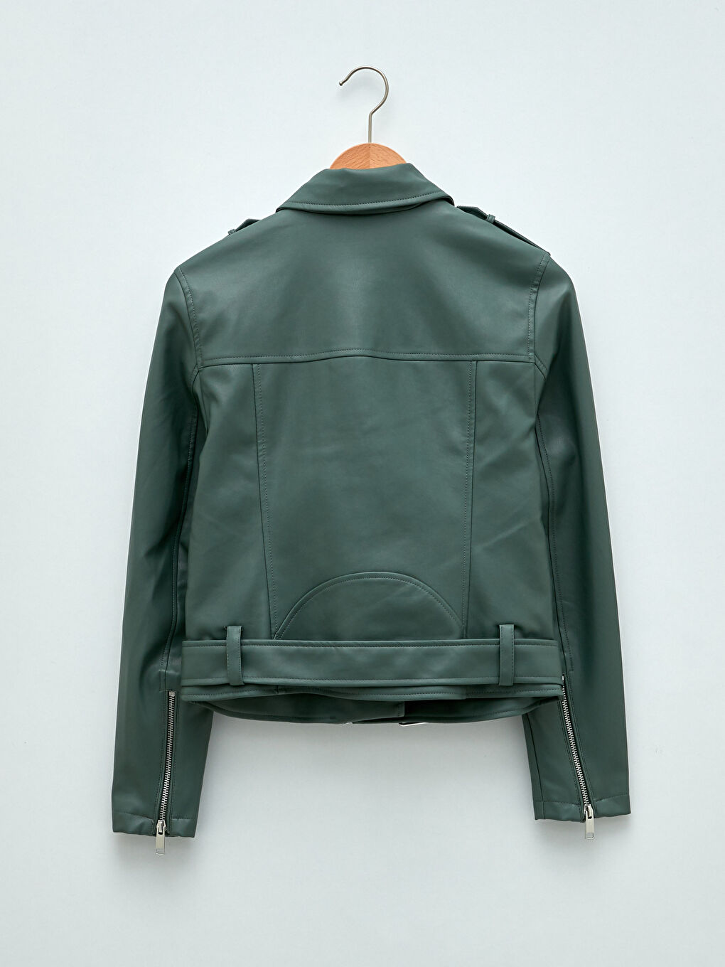 Yeşil Biker Yaka Cep Detaylı Uzun Kollu İnce Kadın Deri Görünümlü Mont-7