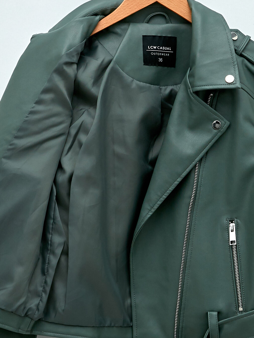 Yeşil Biker Yaka Cep Detaylı Uzun Kollu İnce Kadın Deri Görünümlü Mont-8