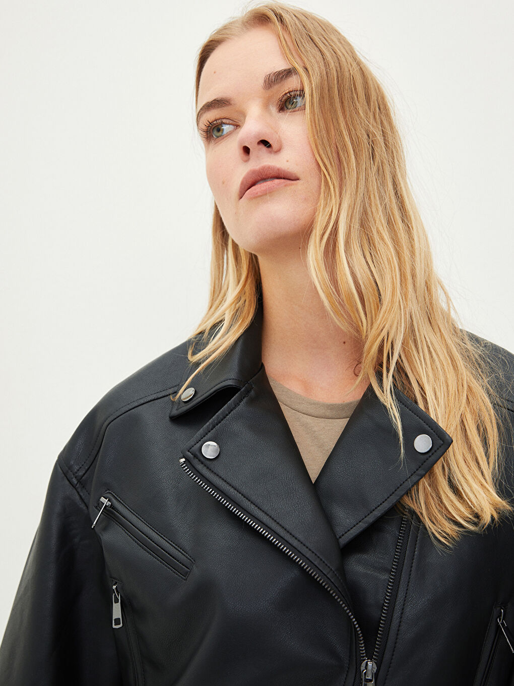 Woman BLACK Faux Leather Jacket-4
