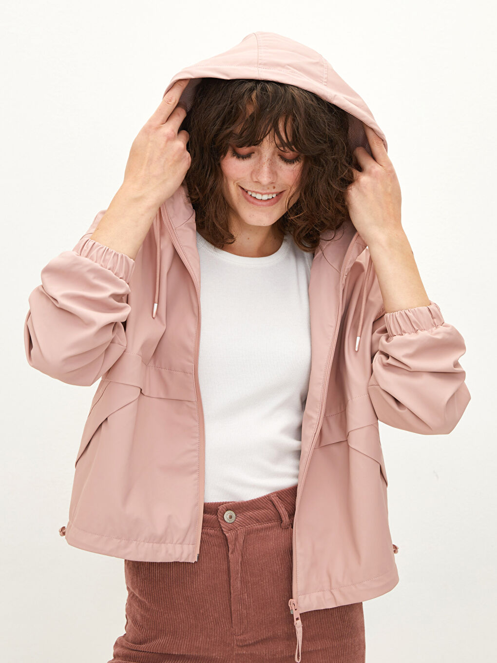 Pembe Kapüşonlu Düz Uzun Kollu Balıkçı Kumaş Kadın Yağmurluk-1