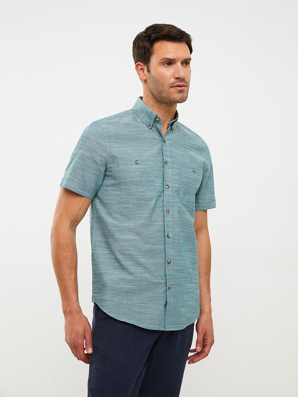 Ерлерге арналған зығыр тәріздес қысқа жеңді стандартты пішімді жейде-1