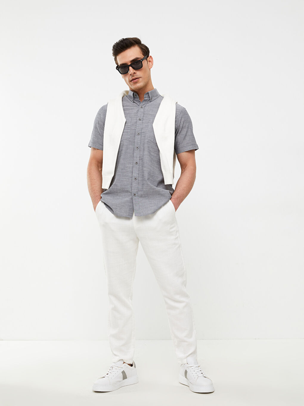 قميص بوبلين كم قصير بقصة عادية للرجال