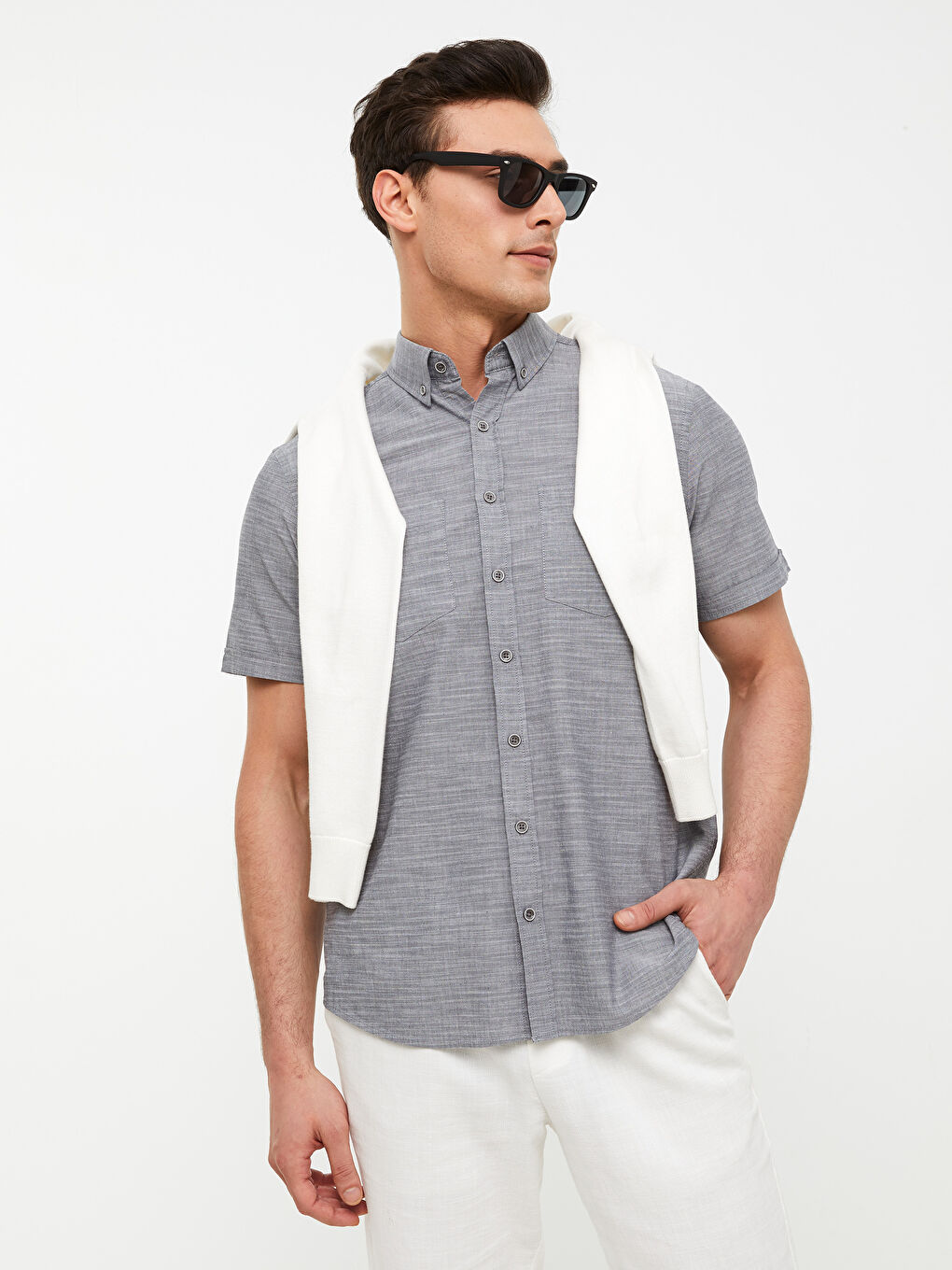 قميص بوبلين كم قصير بقصة عادية للرجال-1