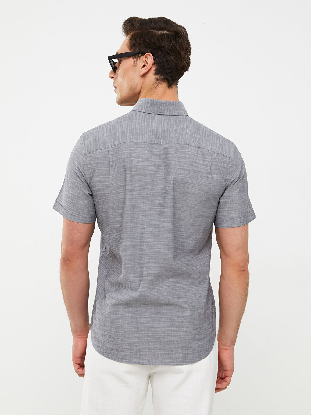 قميص بوبلين كم قصير بقصة عادية للرجال-4