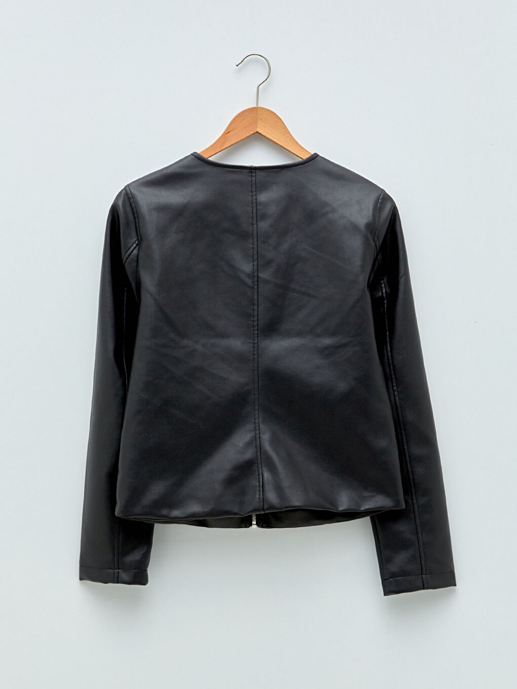 Siyah Bisiklet Yaka Cep Detaylı Uzun Kollu İnce Kadın Deri Görünümlü Mont-8