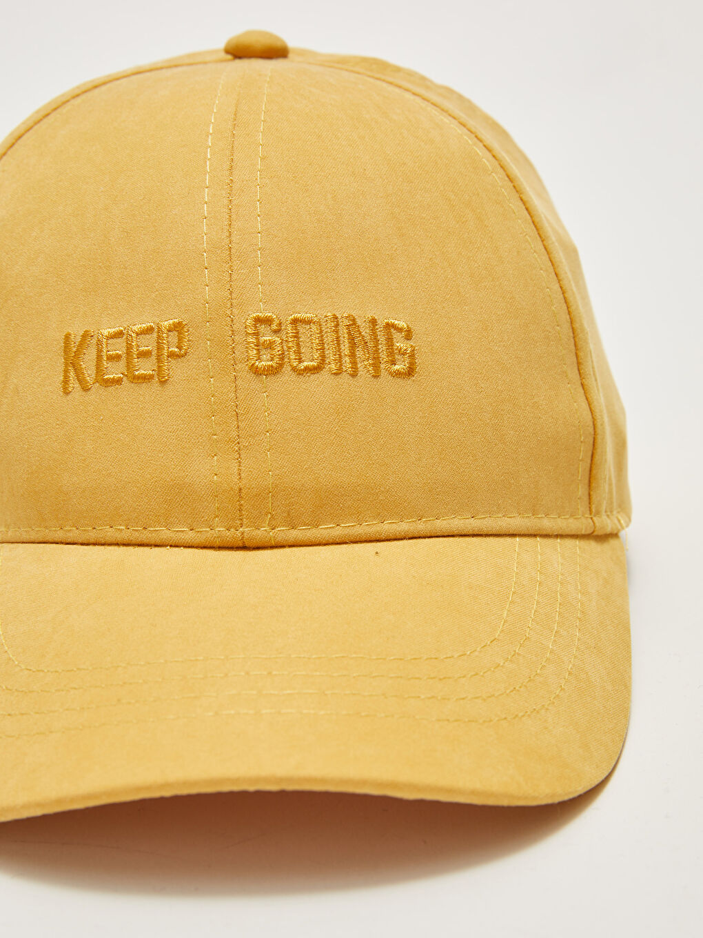 كاب أولاد مطرز بشعار-2