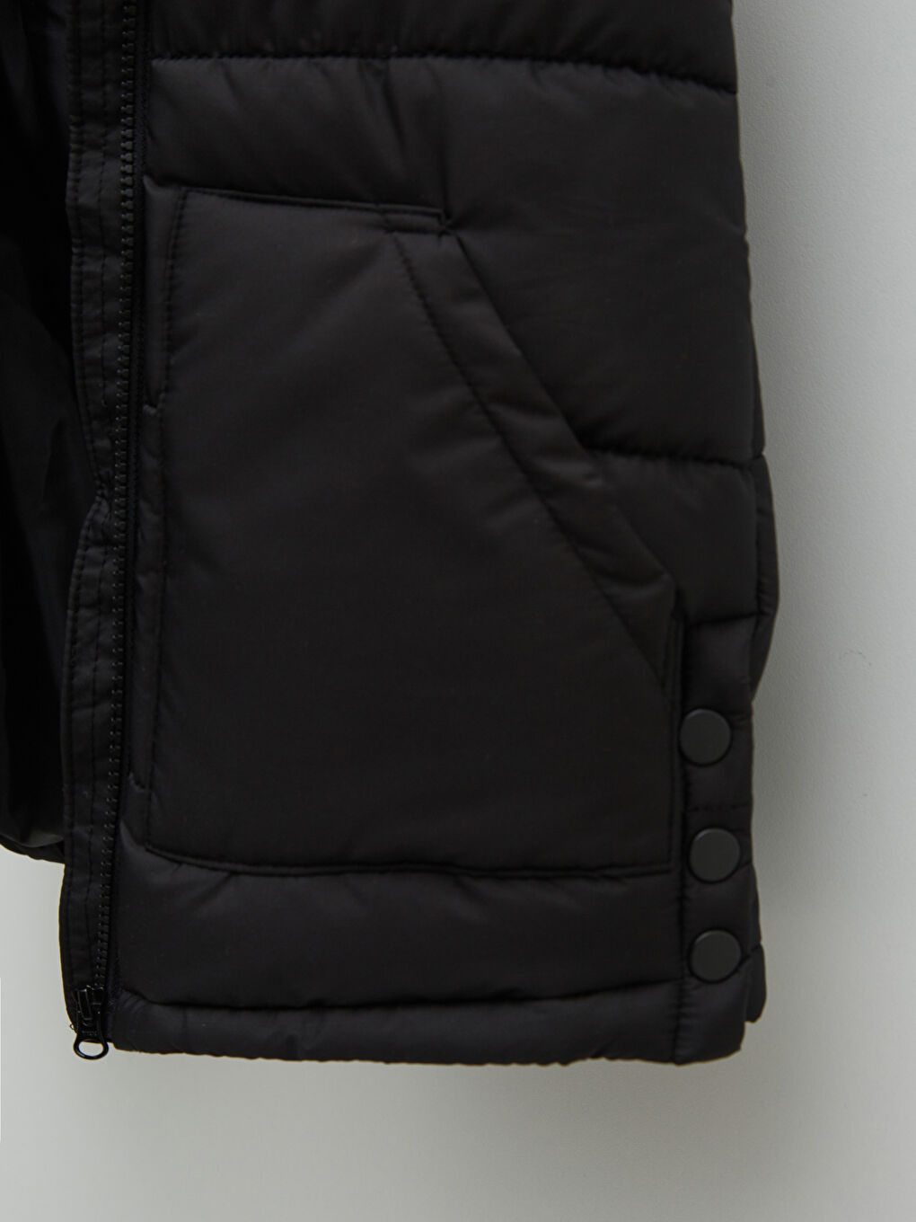 Siyah Kapüşonlu Kız Çocuk Şişme Yelek-3