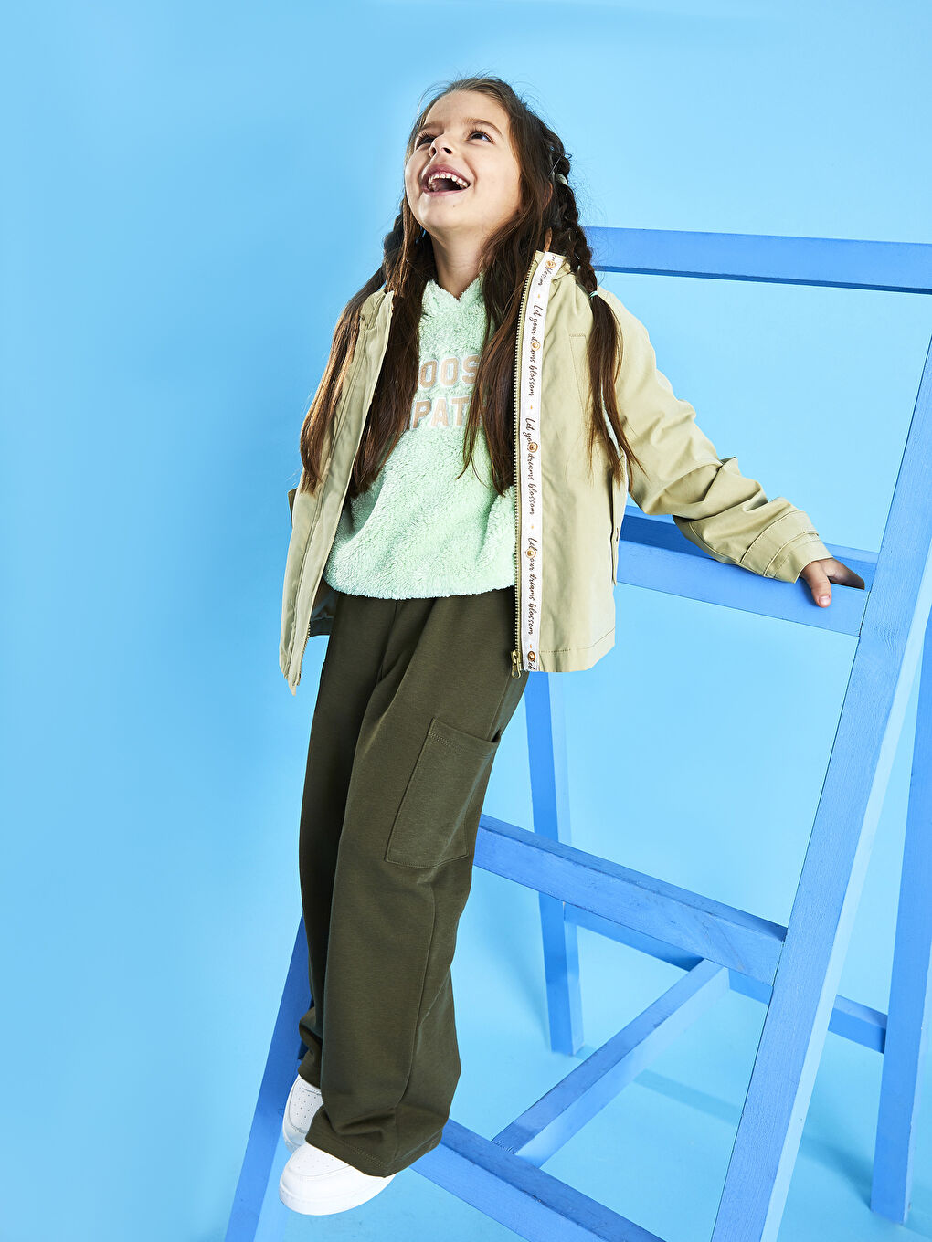 Hooded Embroidery Detailed Girls' Coat -S20353Z4-GD1