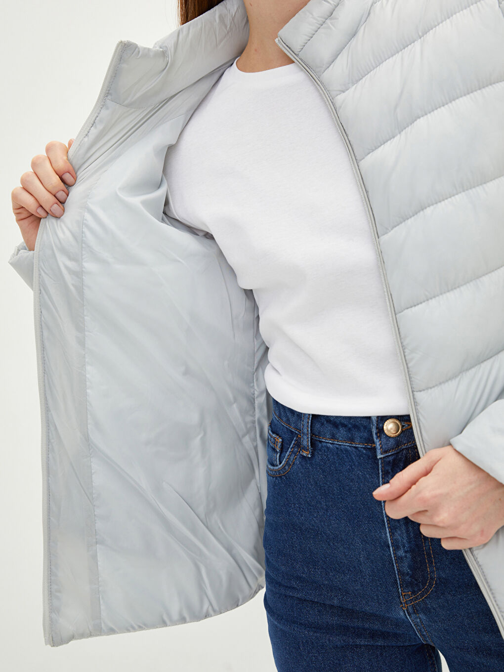 Geacă Matlasată Dama Groasă cu Guler Vertical, Mânecă Lungă Dreaptă și Buzunare-1