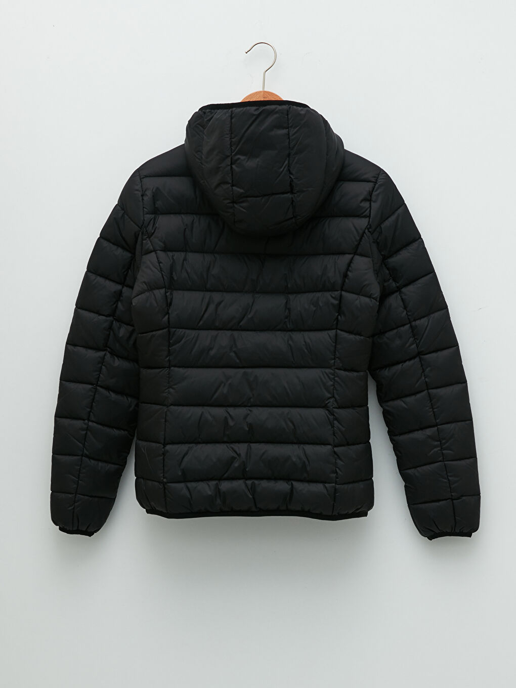 Siyah Kapüşonlu Düz Uzun Kollu Cep Detaylı Kadın Şişme Mont-7