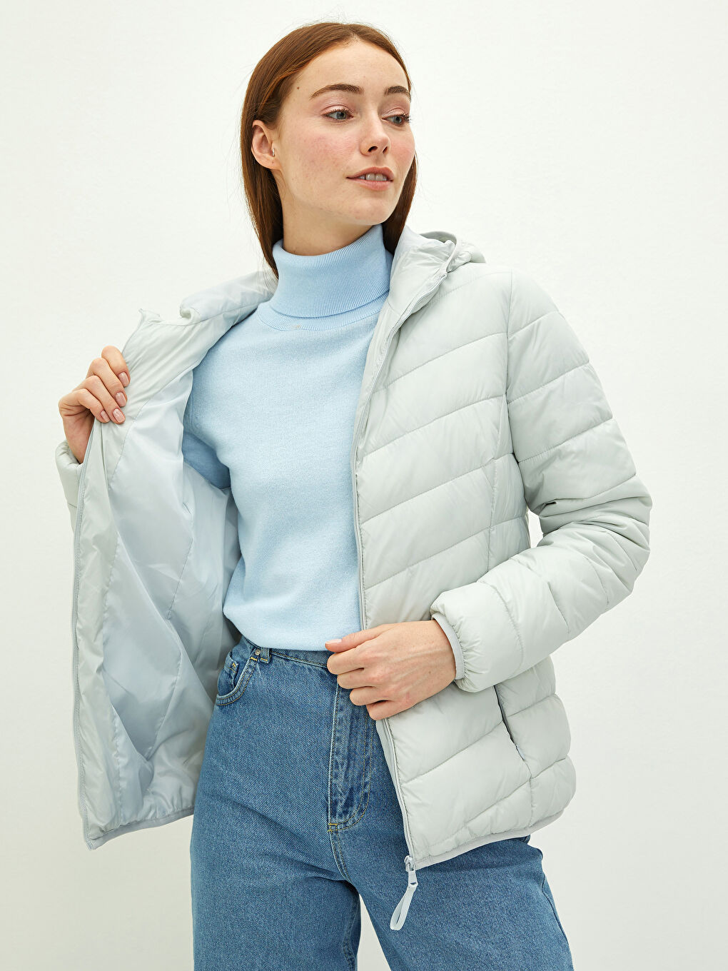 Gri Kapüşonlu Düz Uzun Kollu Cep Detaylı Kadın Şişme Mont-5