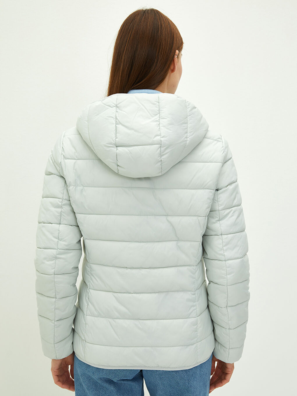 Gri Kapüşonlu Düz Uzun Kollu Cep Detaylı Kadın Şişme Mont-11