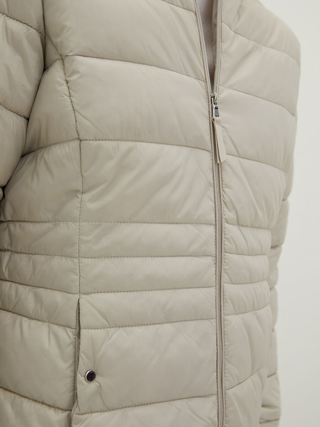 Geacă Matlasată pentru Femei cu Glugă, Mânecă Lungă, Detalii Buzunar, Simplă-5