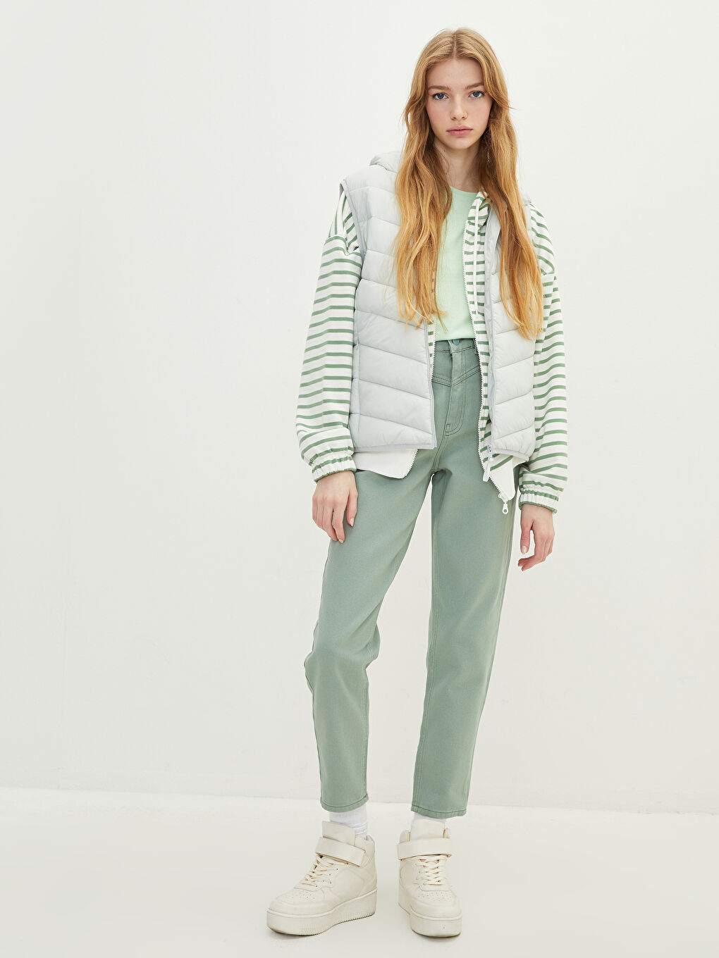 Hooded Plain Pocket Detailed Women's Inflatable Vest