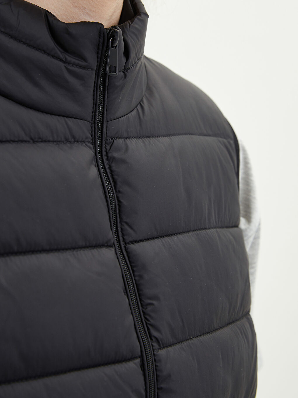 Stand Up Collar Plain Pocket Detailed Women's Inflatable Vest-4