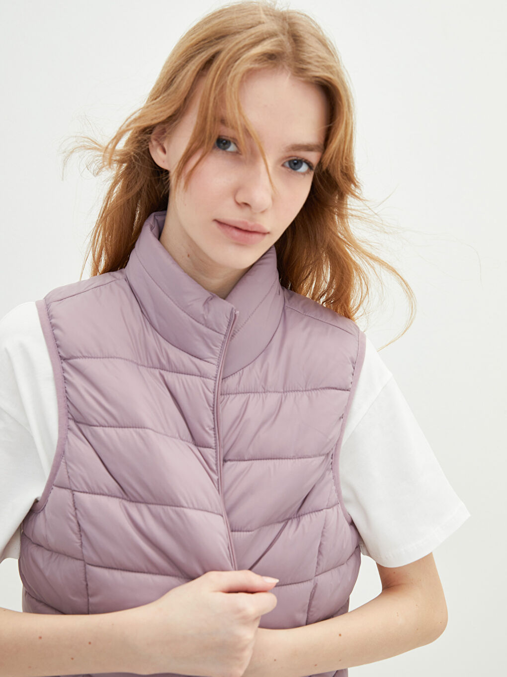 Mürdüm Dik Yaka Düz Cep Detaylı Kadın Şişme Yelek-2