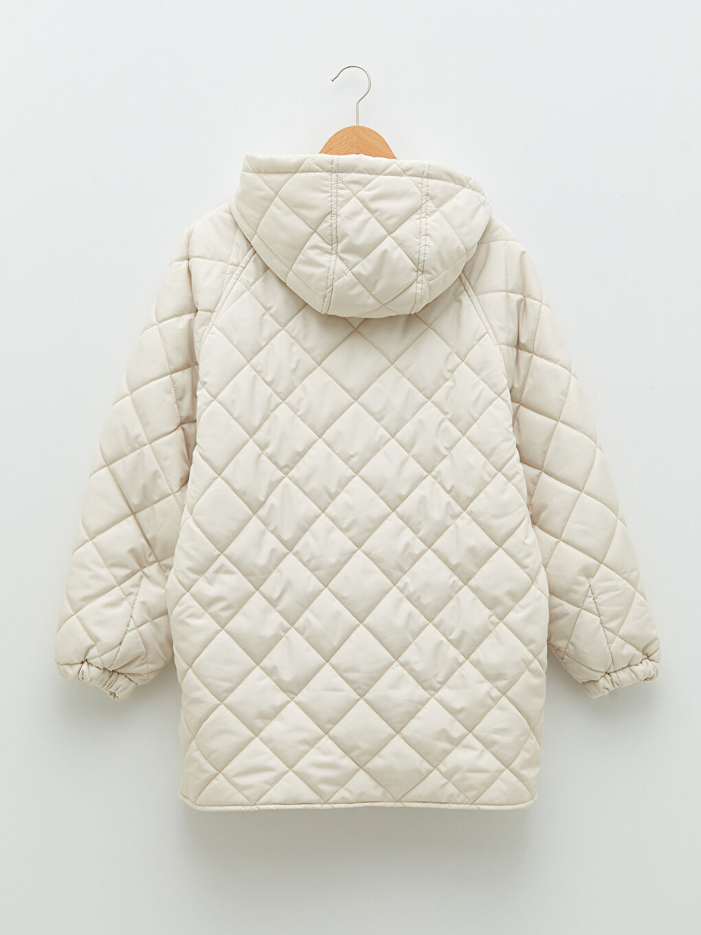 Bej Kapüşonlu Kapitone Desenli Uzun Kollu Kadın Şişme Mont-8