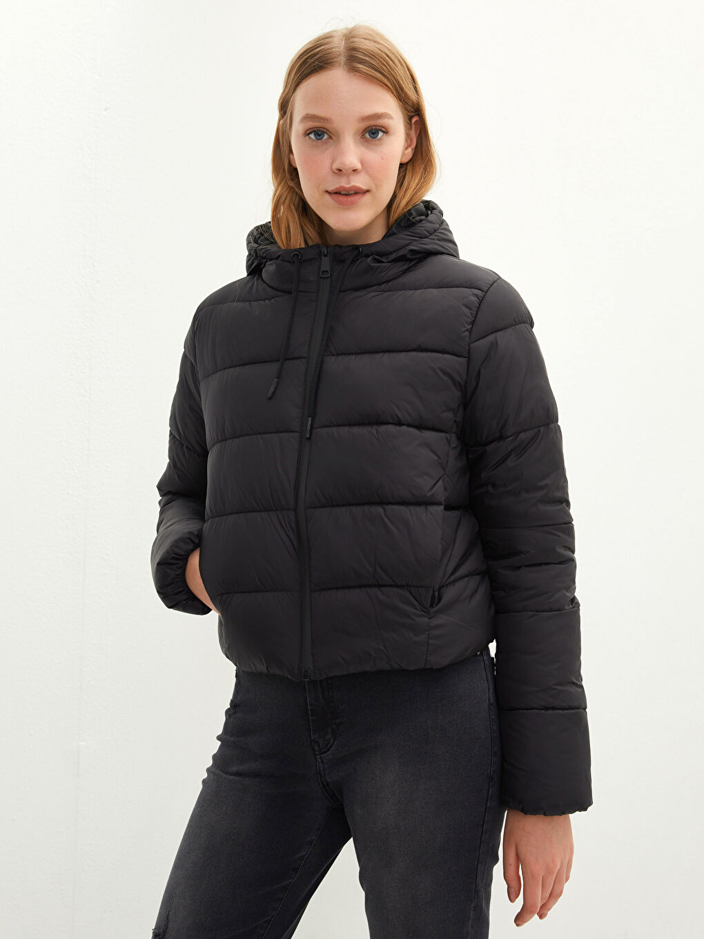 ქალებისთვის კაპიუშონიანი უბრალო დუტის ქურთუკი