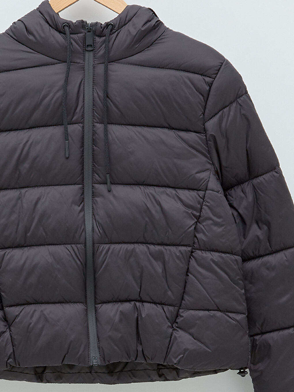 ქალებისთვის კაპიუშონიანი უბრალო დუტის ქურთუკი-7