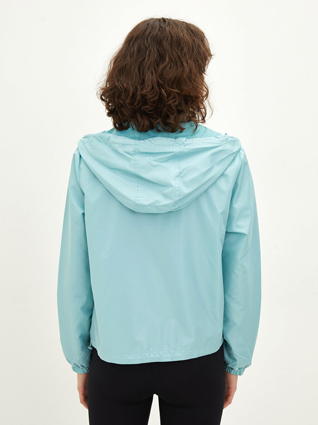 Yeşil Kapüşonlu Düz Cep Detaylı Uzun Kollu Kadın Yağmurluk-4