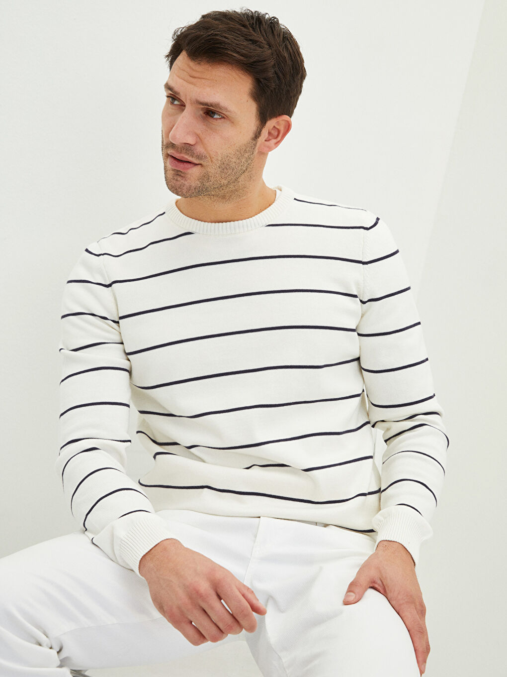 Beyaz Bisiklet Yaka Uzun Kollu Çizgili Erkek Triko Kazak-1
