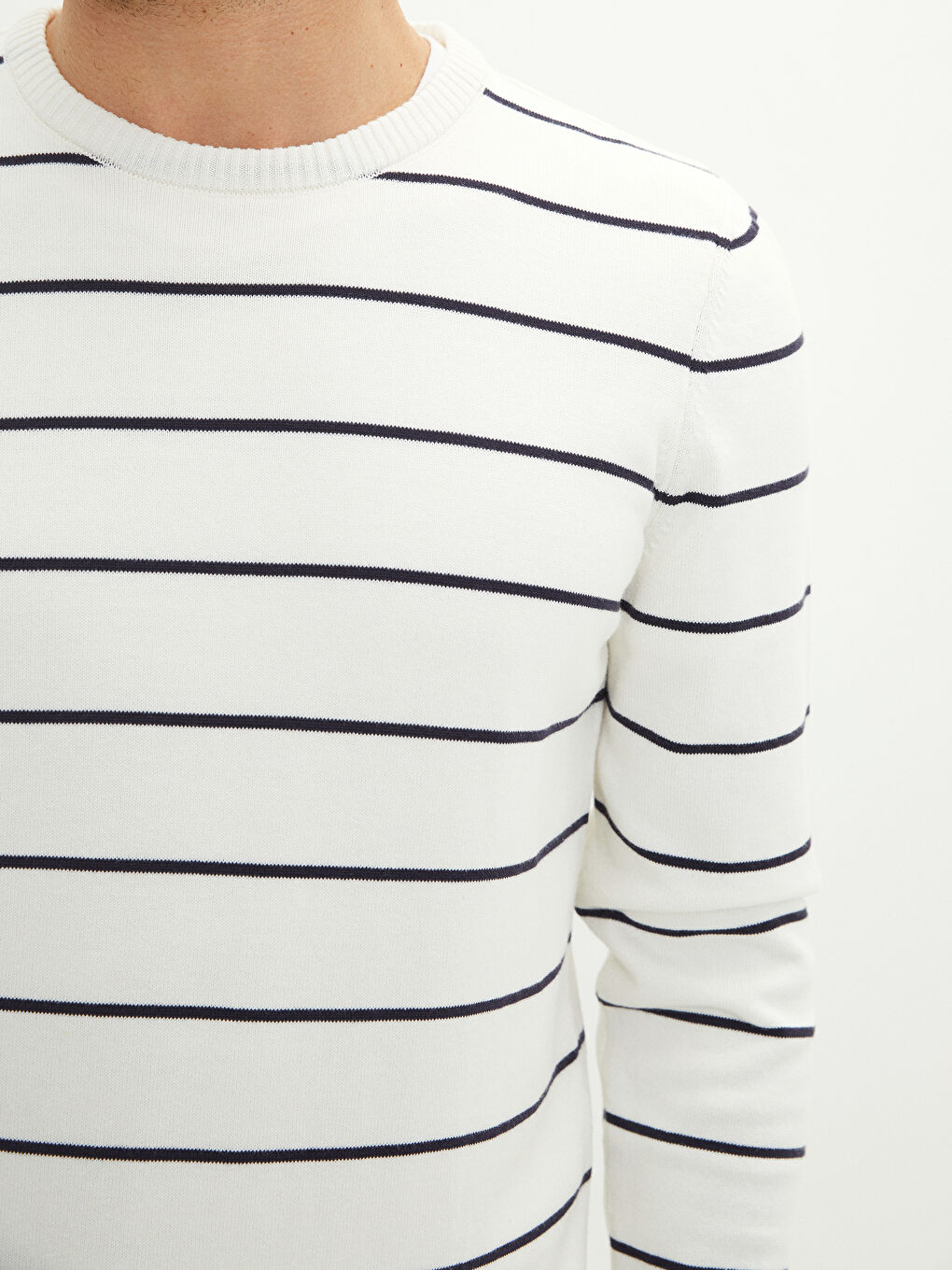 Beyaz Bisiklet Yaka Uzun Kollu Çizgili Erkek Triko Kazak-4