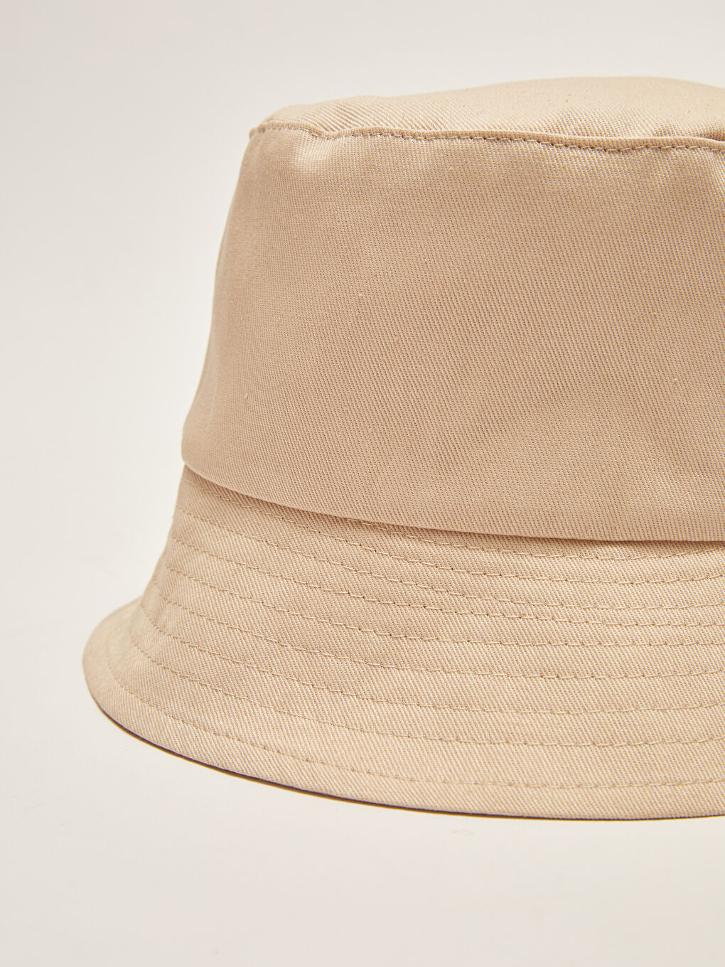 قبعة دلو مسطحة للسيدات-3