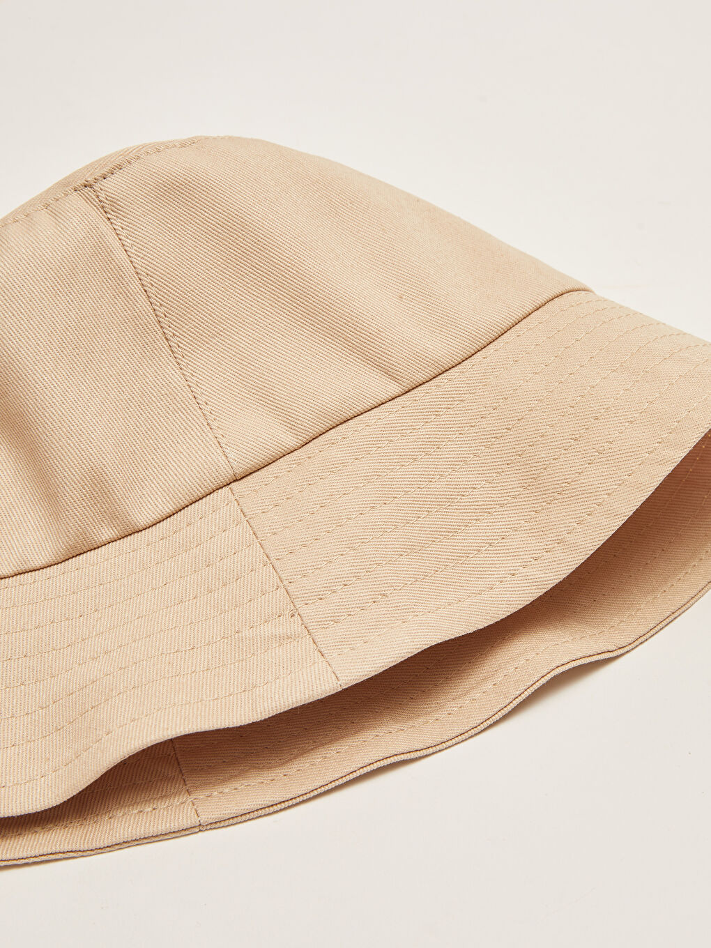 قبعة دلو مسطحة للسيدات-4