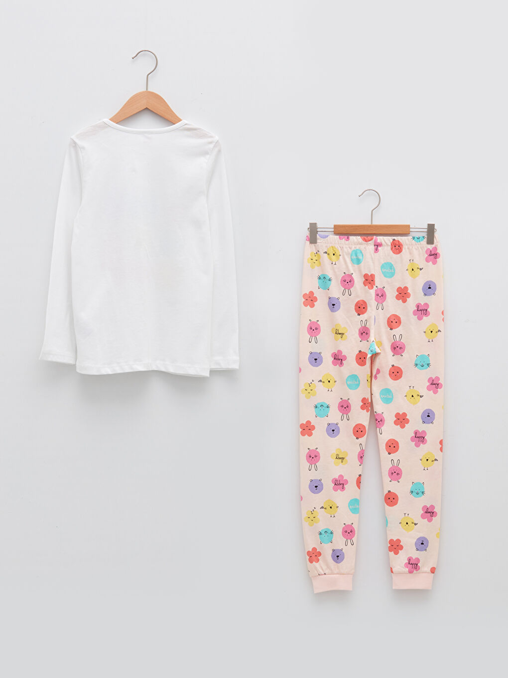 طقم بيجاما للبنات برقبة دائرية وكم طويل ومطبوع-1