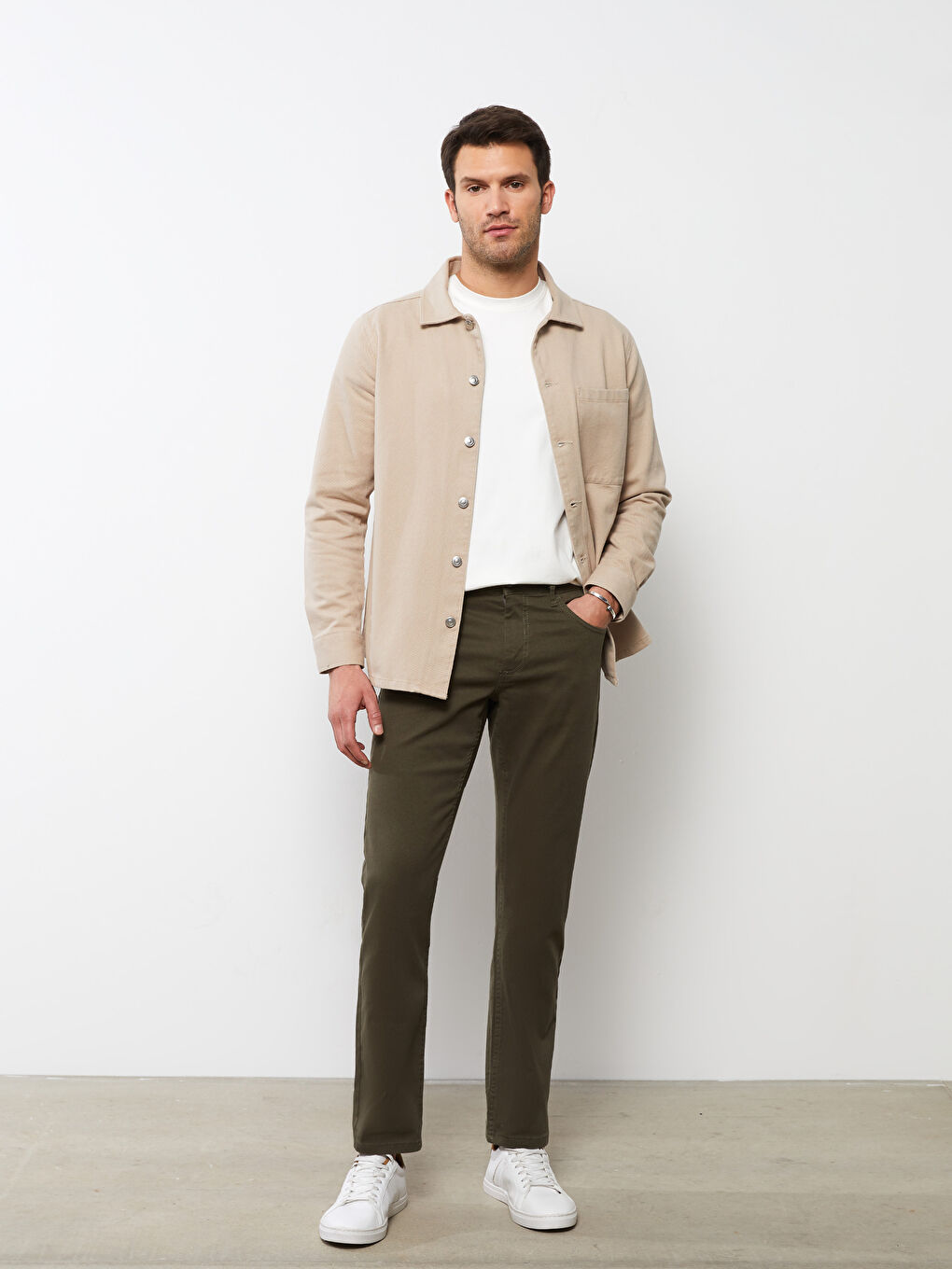Standard Fit Men's Chino Trousers