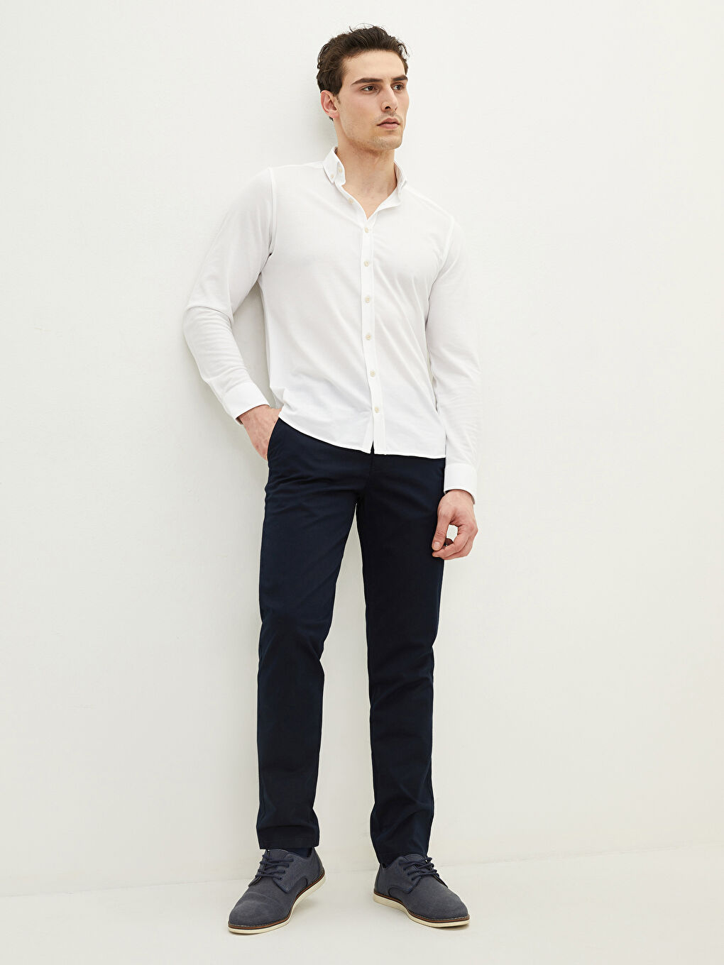 Ерлерге арналған тар пішімдегі саржа чино шалбар