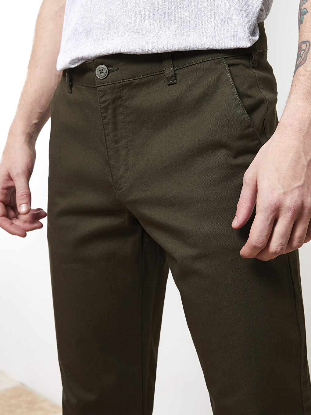 LCWAIKIKI Classic Schlanke Passform Gabardine Herren Chinohosen -S20670Z8-S2Q