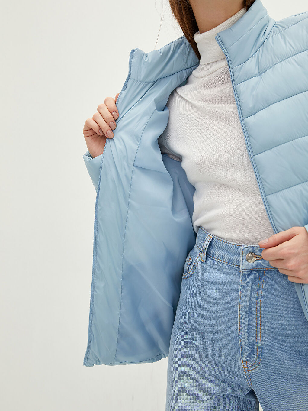 Mavi Dik Yaka Düz Uzun Kollu Cep Detaylı Kadın Şişme Mont-7